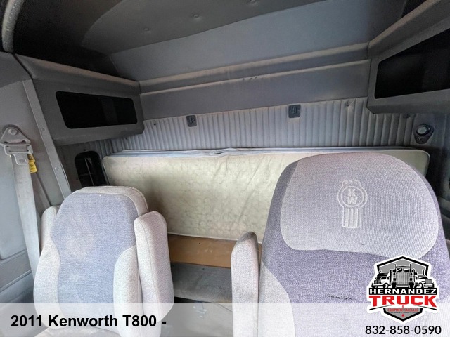 2011 Kenworth T800 -