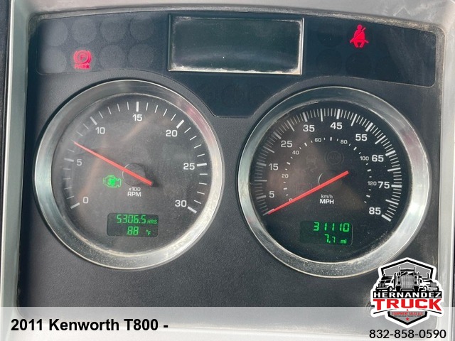 2011 Kenworth T800 -