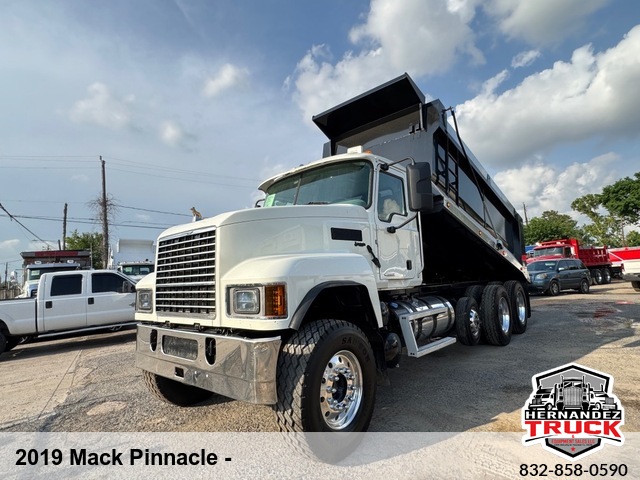 2019 Mack Pinnacle -