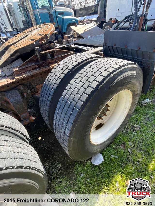 2015 Freightliner Coronado 122 -