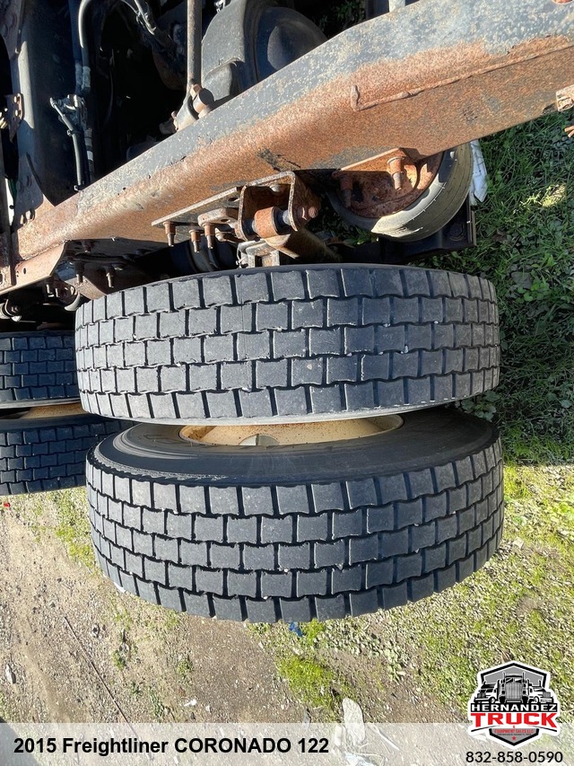 2015 Freightliner Coronado 122 -