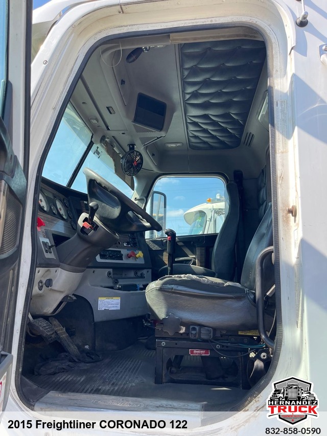 2015 Freightliner Coronado 122 -
