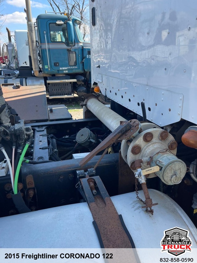 2015 Freightliner Coronado 122 -