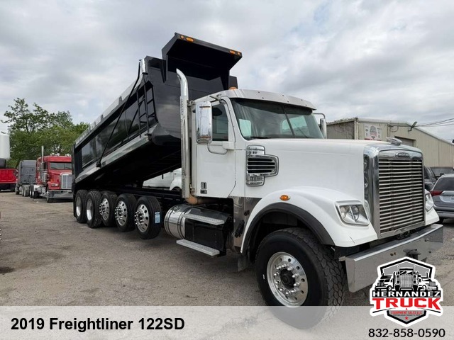 2019 Freightliner 122SD -