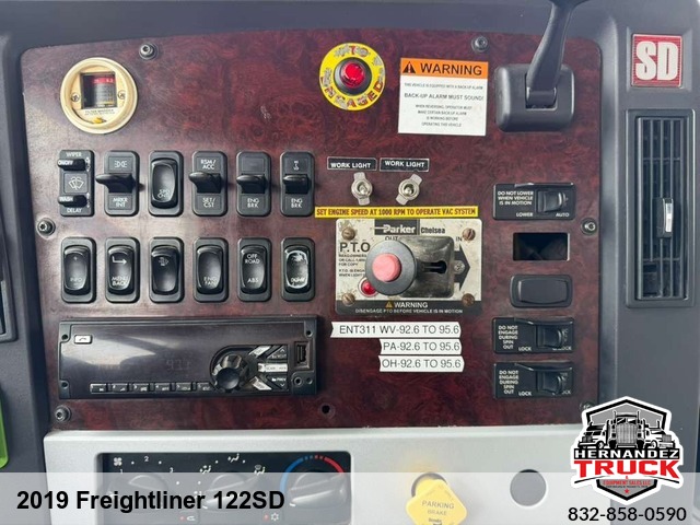 2019 Freightliner 122SD -