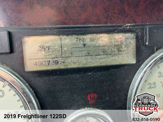 2019 Freightliner 122SD -