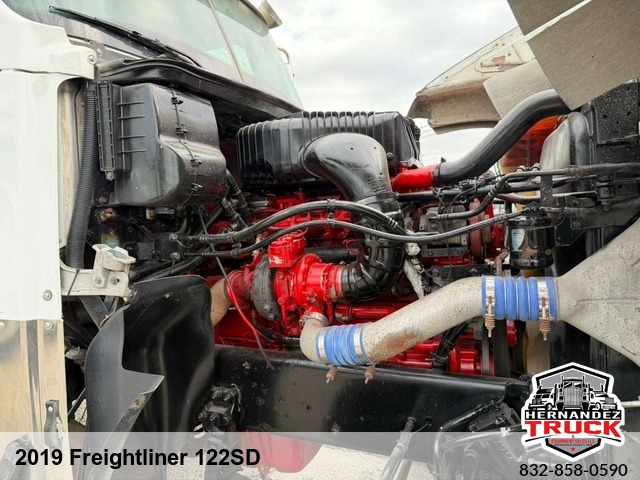 2019 Freightliner 122SD -