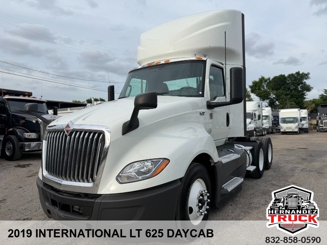 2019 International LT62F DAYCAB