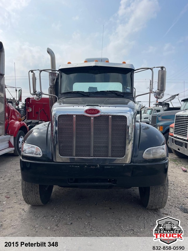 2015 Peterbilt 348 -