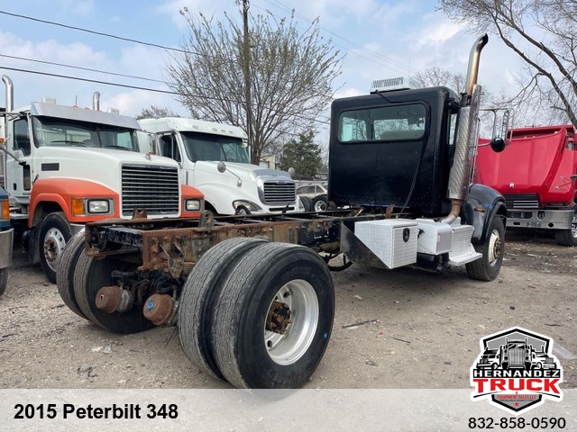 2015 Peterbilt 348 -