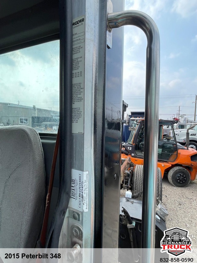 2015 Peterbilt 348 -