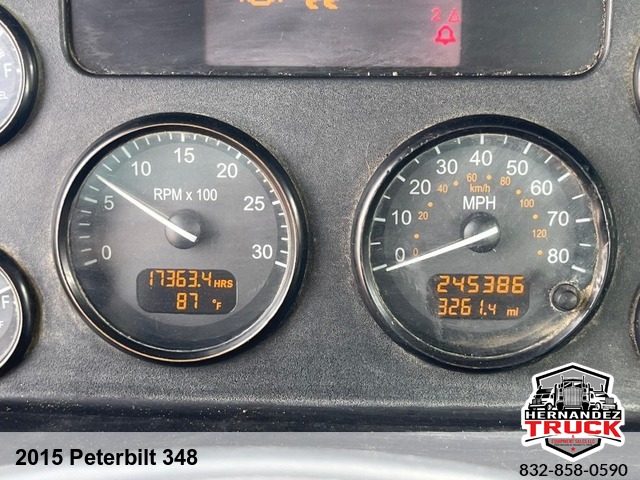 2015 Peterbilt 348 -