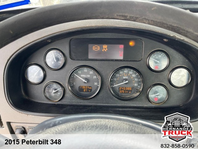 2015 Peterbilt 348 -
