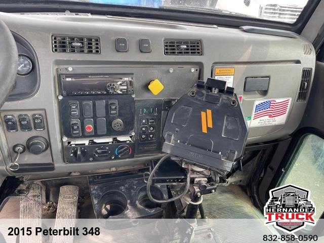 2015 Peterbilt 348 -
