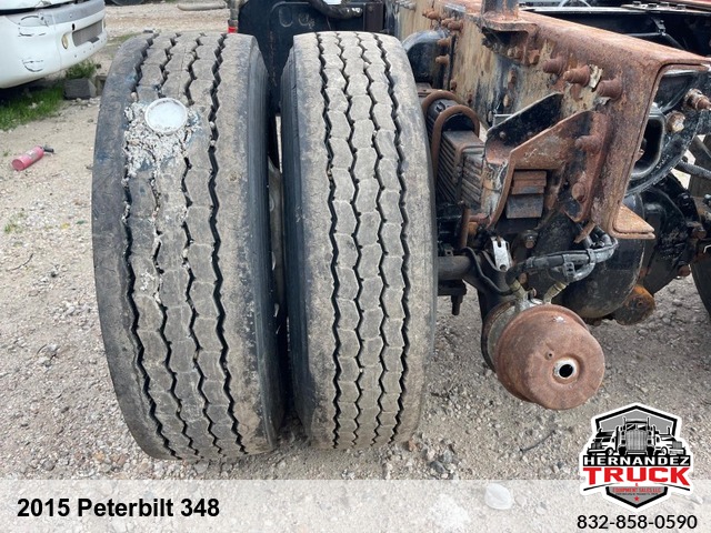 2015 Peterbilt 348 -