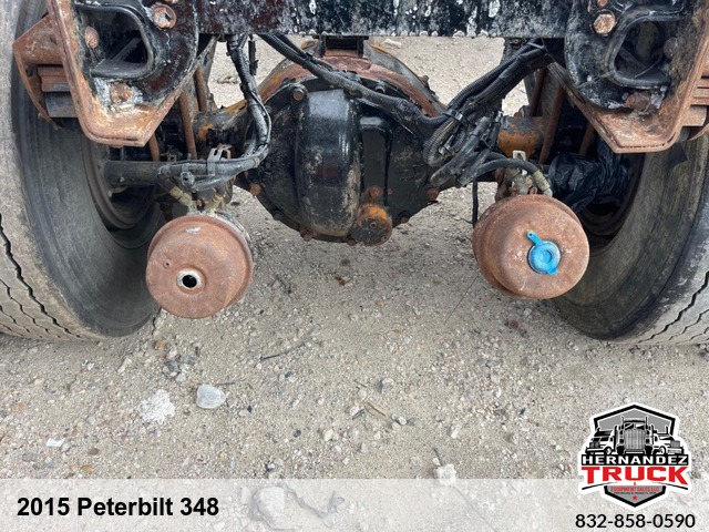 2015 Peterbilt 348 -