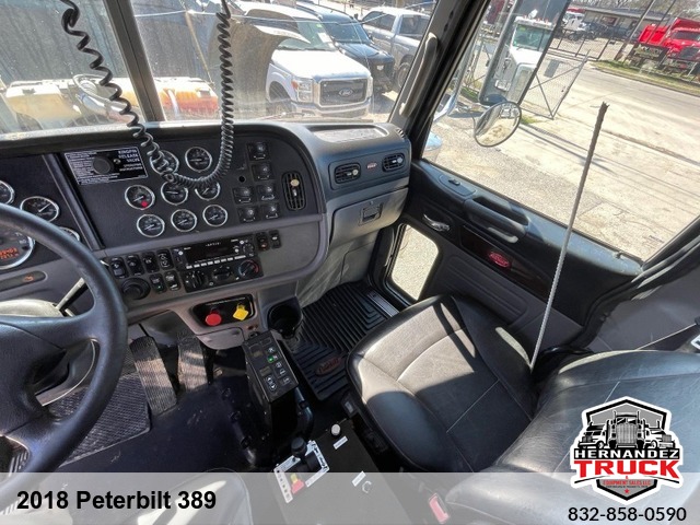 2018 Peterbilt 389 -