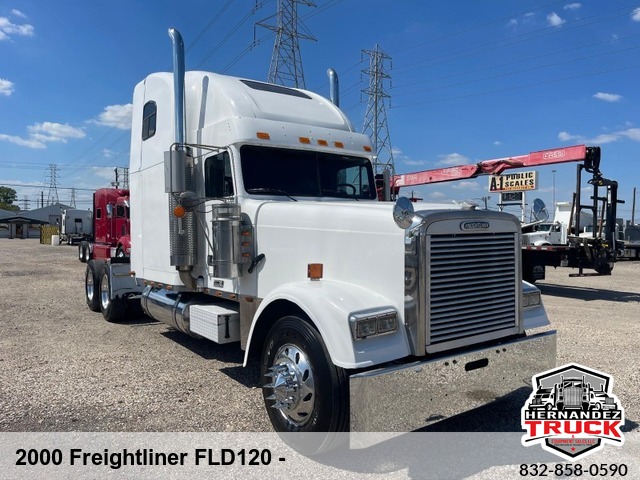 2000 Freightliner FLD120 -