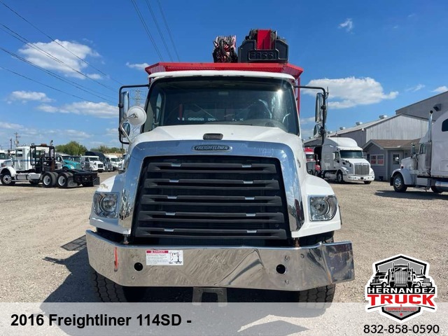 2016 Freightliner 114SD -