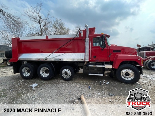 2020 Mack Pinnacle -