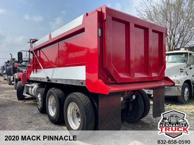 2020 Mack Pinnacle -