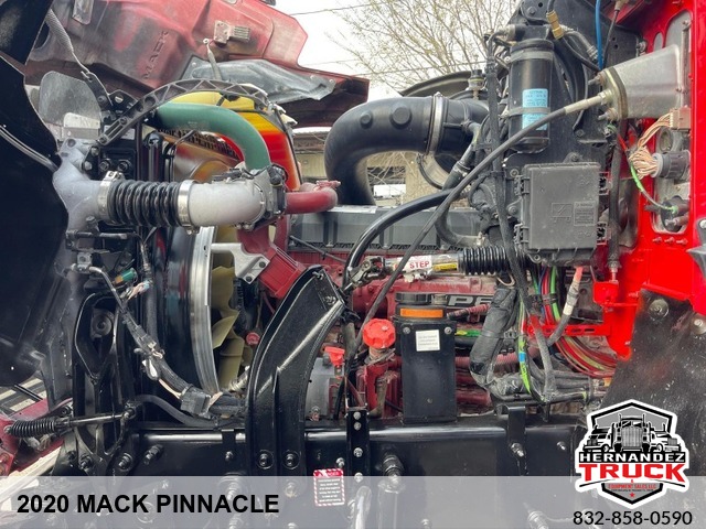 2020 Mack Pinnacle -