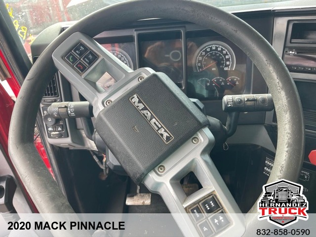 2020 Mack Pinnacle -