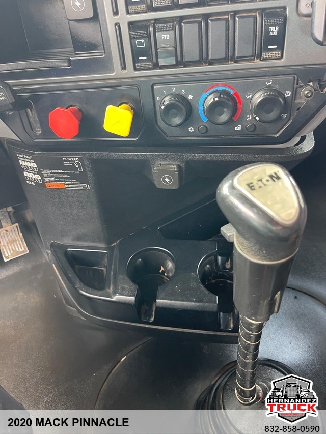 2020 Mack Pinnacle -