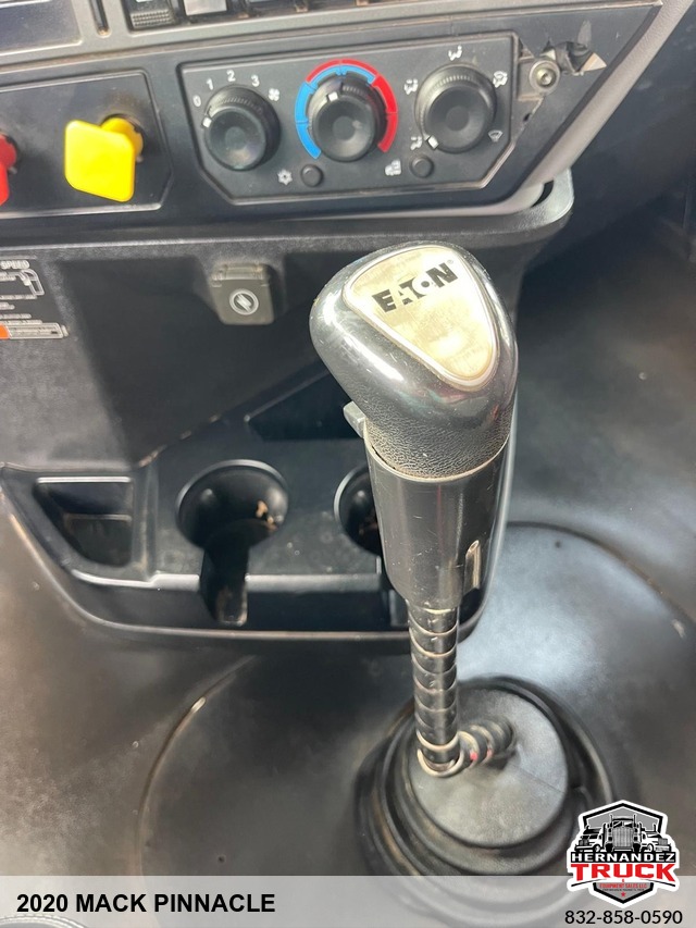 2020 Mack Pinnacle -