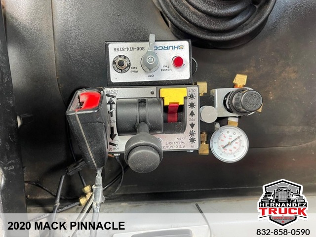 2020 Mack Pinnacle -