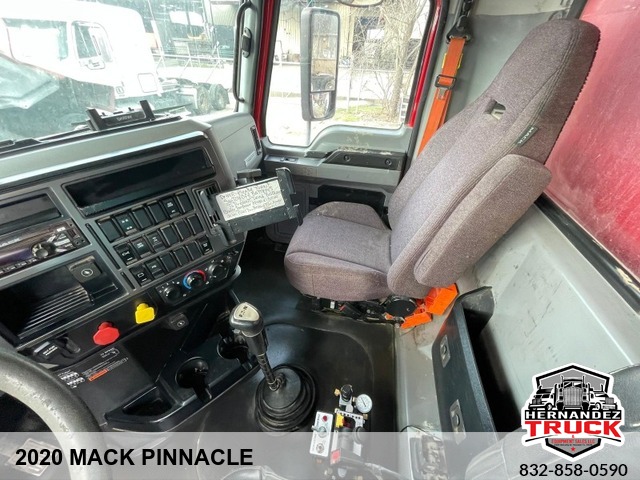 2020 Mack Pinnacle -