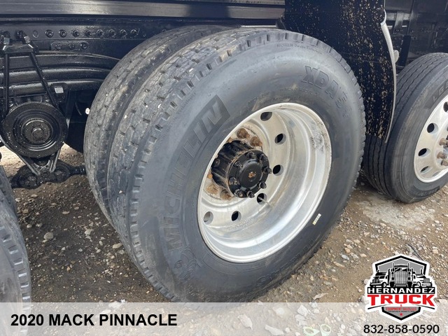 2020 Mack Pinnacle -