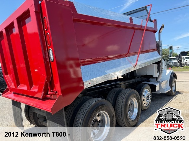 2012 Kenworth T800 TRI-AXLE DUMP TRUCK