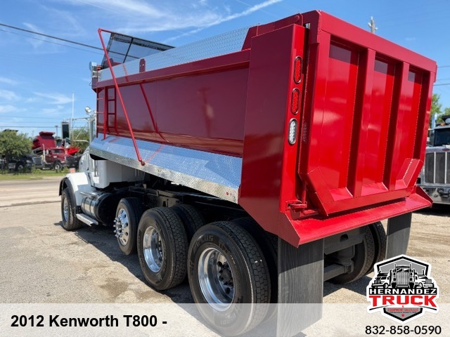 2012 Kenworth T800 TRI-AXLE DUMP TRUCK