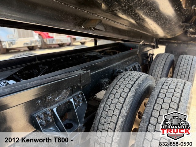 2012 Kenworth T800 TRI-AXLE DUMP TRUCK