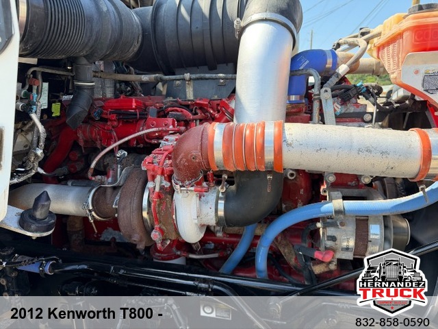 2012 Kenworth T800 TRI-AXLE DUMP TRUCK