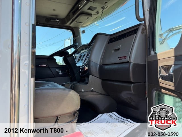 2012 Kenworth T800 TRI-AXLE DUMP TRUCK