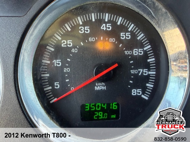 2012 Kenworth T800 TRI-AXLE DUMP TRUCK