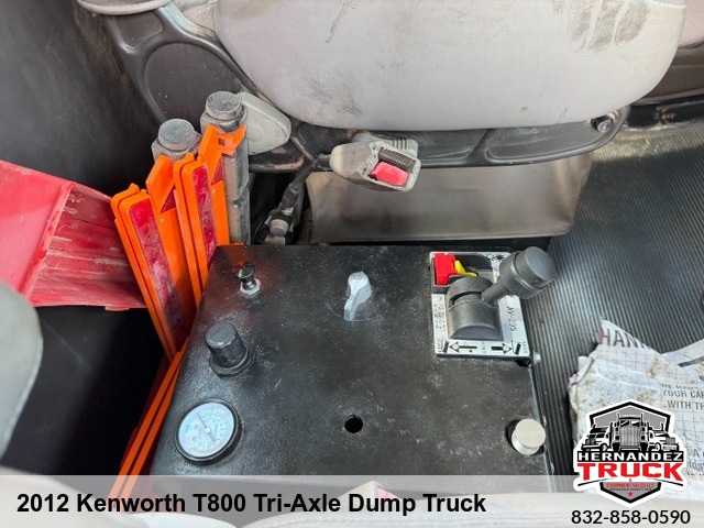 2012 Kenworth T800 Tri-Axle Dump Truck