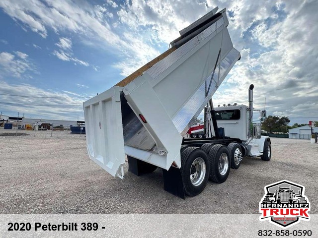 2020 Peterbilt 389 -