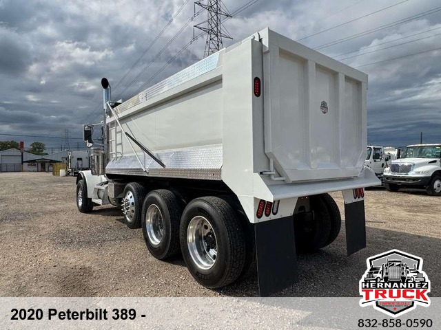 2020 Peterbilt 389 -