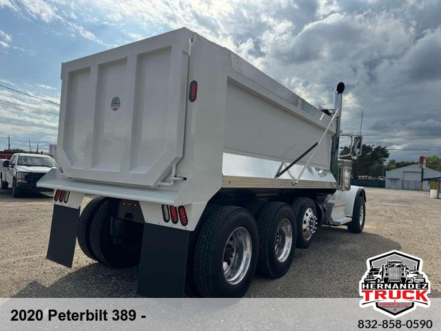 2020 Peterbilt 389 -