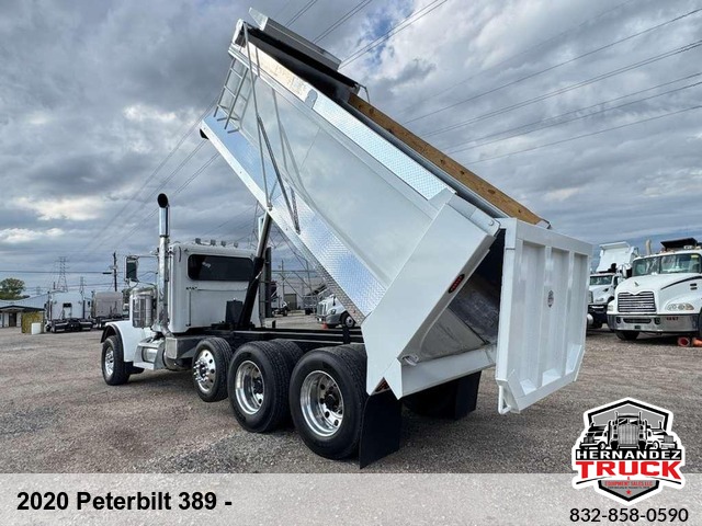2020 Peterbilt 389 -