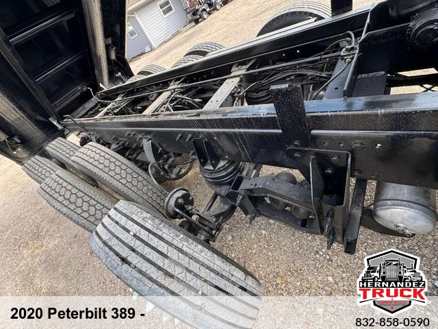 2020 Peterbilt 389 -