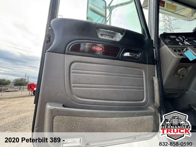 2020 Peterbilt 389 -