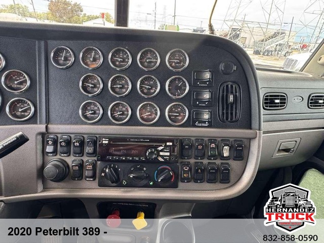 2020 Peterbilt 389 -