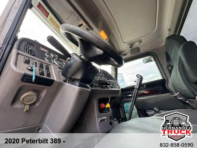 2020 Peterbilt 389 -