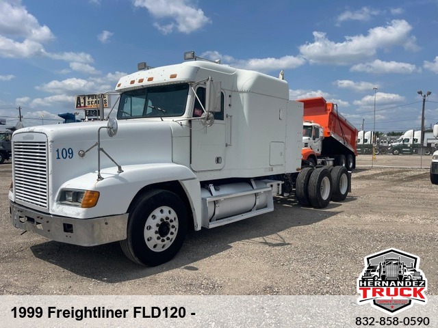 1999 Freightliner FLD120 -