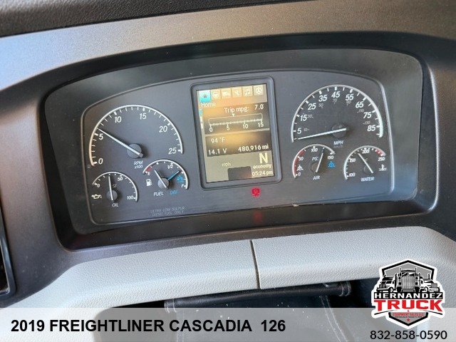 2019 Freightliner Cascadia 126