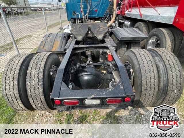 2022 Mack Pinnacle -